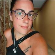 Persona paciente, creativa y con mucha empatía hacia los niñ@s. Me gusta dar clase sobre todo a primaria. Primer ciclo lo que mas